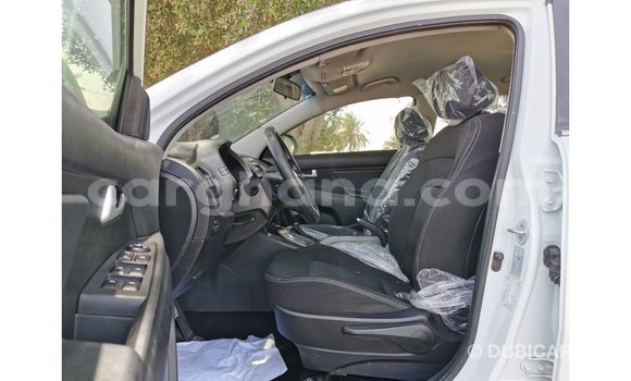 Buy Import Kia Sportage White Car in Import - Dubai in Ashanti Buy Import Kia Sportage White Car in Import - Dubai in Ashanti