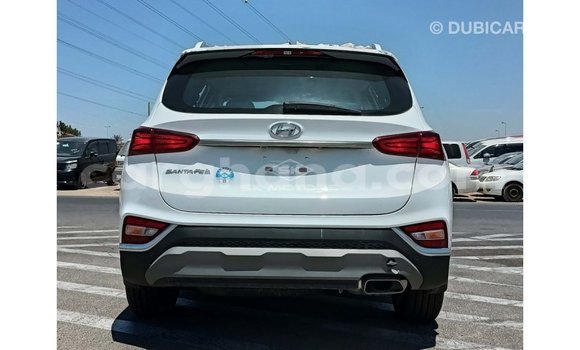 Buy Import Hyundai Santa Fe White Car in Import - Dubai in Ashanti Buy Import Hyundai Santa Fe White Car in Import - Dubai in Ashanti