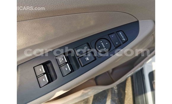 Ra Imported Hyundai Tucson funfun Ọkọ̀ in Import - Dubai ni Ashanti Ra Imported Hyundai Tucson funfun Ọkọ̀ in Import - Dubai ni Ashanti