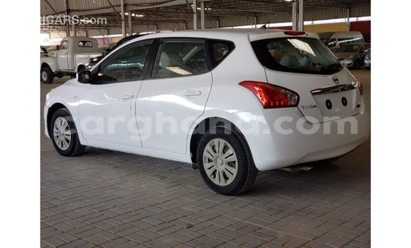 Sayi Imported Nissan Tiida White Mota in Import - Dubai a Ashanti Sayi Imported Nissan Tiida White Mota in Import - Dubai a Ashanti