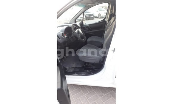 Sayi Imported Peugeot Partner White Mota in Import - Dubai a Ashanti Sayi Imported Peugeot Partner White Mota in Import - Dubai a Ashanti