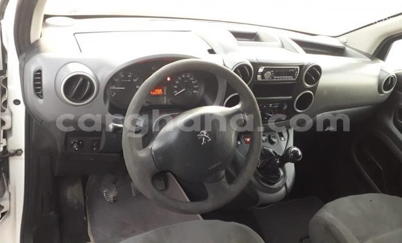 Sayi Imported Peugeot Partner White Mota in Import - Dubai a Ashanti Sayi Imported Peugeot Partner White Mota in Import - Dubai a Ashanti