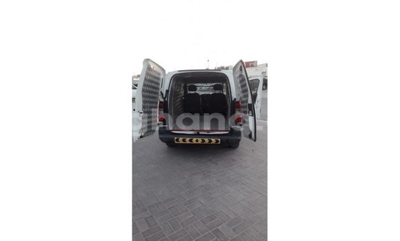 Sayi Imported Peugeot Partner White Mota in Import - Dubai a Ashanti Sayi Imported Peugeot Partner White Mota in Import - Dubai a Ashanti