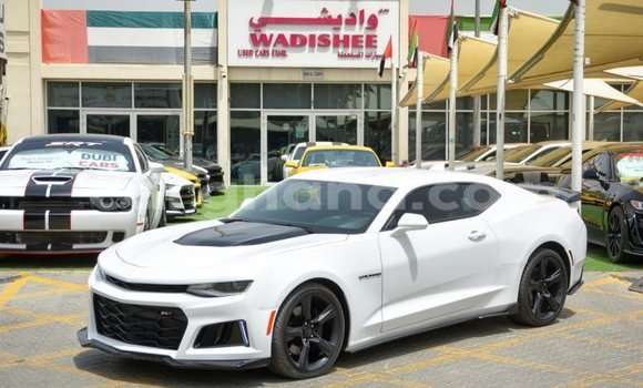 Ra Imported Chevrolet Camaro funfun Ọkọ̀ in Import - Dubai ni Ashanti Ra Imported Chevrolet Camaro funfun Ọkọ̀ in Import - Dubai ni Ashanti