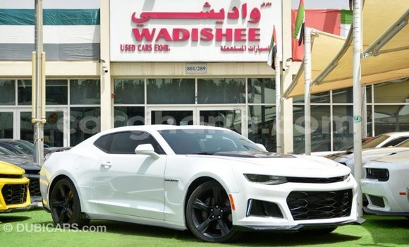 Ra Imported Chevrolet Camaro funfun Ọkọ̀ in Import - Dubai ni Ashanti Ra Imported Chevrolet Camaro funfun Ọkọ̀ in Import - Dubai ni Ashanti