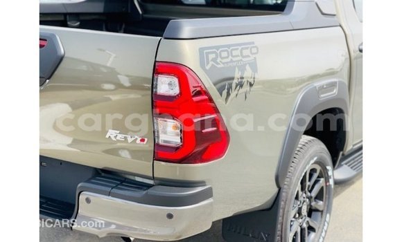 Buy Import Toyota Hilux Green Car in Import - Dubai in Ashanti Buy Import Toyota Hilux Green Car in Import - Dubai in Ashanti