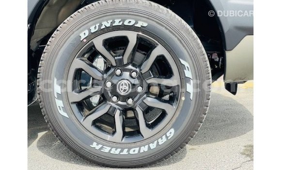 Buy Import Toyota Hilux Green Car in Import - Dubai in Ashanti Buy Import Toyota Hilux Green Car in Import - Dubai in Ashanti