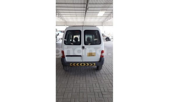 Sayi Imported Peugeot Partner White Mota in Import - Dubai a Ashanti Sayi Imported Peugeot Partner White Mota in Import - Dubai a Ashanti