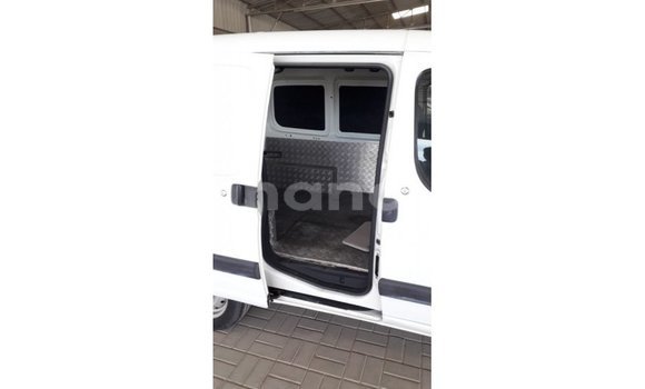 Sayi Imported Peugeot Partner White Mota in Import - Dubai a Ashanti Sayi Imported Peugeot Partner White Mota in Import - Dubai a Ashanti