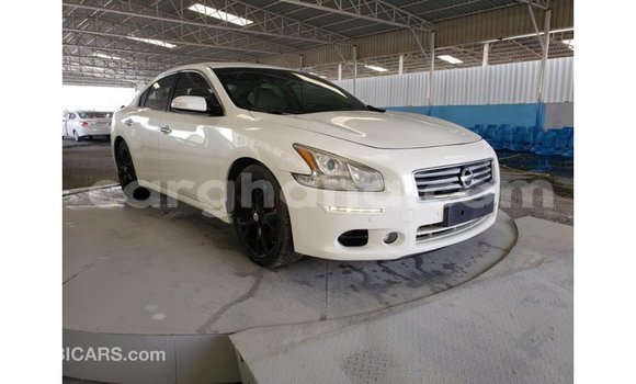 Ra Imported Nissan Maxima funfun Ọkọ̀ in Import - Dubai ni Ashanti Ra Imported Nissan Maxima funfun Ọkọ̀ in Import - Dubai ni Ashanti