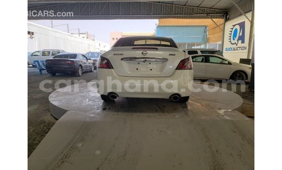 Ra Imported Nissan Maxima funfun Ọkọ̀ in Import - Dubai ni Ashanti Ra Imported Nissan Maxima funfun Ọkọ̀ in Import - Dubai ni Ashanti