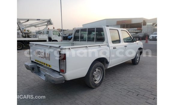 Buy Import Nissan Pickup White Car in Import - Dubai in Ashanti Buy Import Nissan Pickup White Car in Import - Dubai in Ashanti