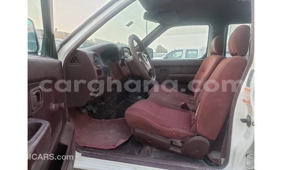 Buy Import Nissan Pickup White Car in Import - Dubai in Ashanti Buy Import Nissan Pickup White Car in Import - Dubai in Ashanti