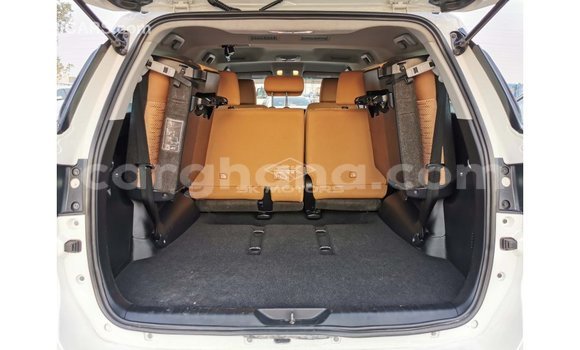 Buy Import Toyota Fortuner White Car in Import - Dubai in Ashanti Buy Import Toyota Fortuner White Car in Import - Dubai in Ashanti