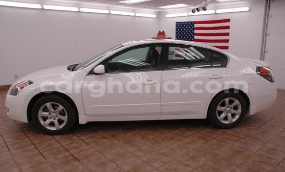 Ra Àlòkù Nissan Altima funfun Ọkọ̀ in Sekondi–Takoradi Metropolitan ni Oorun Ra Àlòkù Nissan Altima funfun Ọkọ̀ in Sekondi–Takoradi Metropolitan ni Oorun