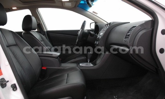 Ra Àlòkù Nissan Altima funfun Ọkọ̀ in Sekondi–Takoradi Metropolitan ni Oorun Ra Àlòkù Nissan Altima funfun Ọkọ̀ in Sekondi–Takoradi Metropolitan ni Oorun