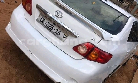 Sayi Na hannu Toyota Corolla White Mota in Accra a Greater Accra Sayi Na hannu Toyota Corolla White Mota in Accra a Greater Accra