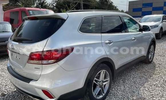 Ra Tuntun Hyundai Santa Fe Silver Ọkọ̀ in Sekondi–Takoradi Metropolitan ni Oorun Ra Tuntun Hyundai Santa Fe Silver Ọkọ̀ in Sekondi–Takoradi Metropolitan ni Oorun