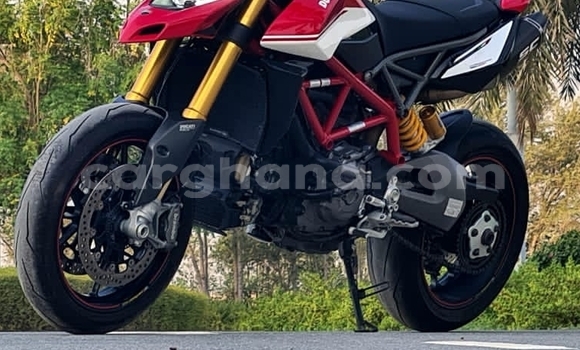 Sayi Na hannu Ducati Multistrada Red Motsi in Accra a Greater Accra