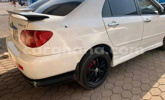 Sayi Na hannu Toyota Corolla White Mota in Adenta a Greater Accra Sayi Na hannu Toyota Corolla White Mota in Adenta a Greater Accra