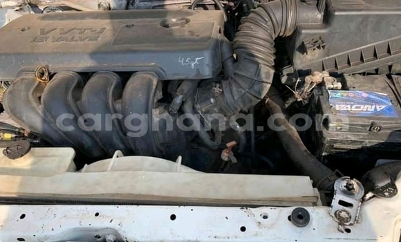 Sayi Na hannu Toyota Corolla White Mota in Adenta a Greater Accra Sayi Na hannu Toyota Corolla White Mota in Adenta a Greater Accra