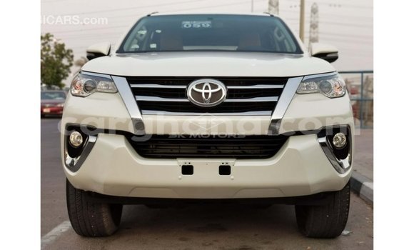 Buy Import Toyota Fortuner White Car in Import - Dubai in Ashanti Buy Import Toyota Fortuner White Car in Import - Dubai in Ashanti