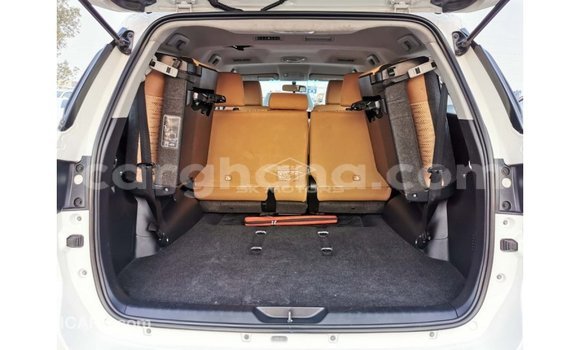 Buy Import Toyota Fortuner White Car in Import - Dubai in Ashanti Buy Import Toyota Fortuner White Car in Import - Dubai in Ashanti