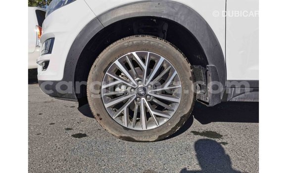 Buy Import Hyundai Tucson White Car in Import - Dubai in Ashanti Buy Import Hyundai Tucson White Car in Import - Dubai in Ashanti