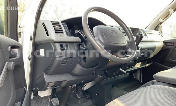Sayi Imported Toyota Hiace White Mota in Import - Dubai a Ashanti Sayi Imported Toyota Hiace White Mota in Import - Dubai a Ashanti