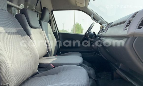 Sayi Imported Toyota Hiace White Mota in Import - Dubai a Ashanti Sayi Imported Toyota Hiace White Mota in Import - Dubai a Ashanti