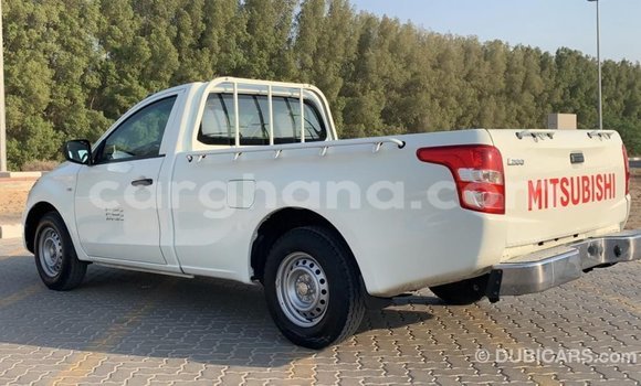 Buy Import Mitsubishi L200 White Car in Import - Dubai in Ashanti Buy Import Mitsubishi L200 White Car in Import - Dubai in Ashanti