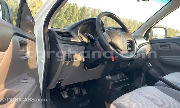 Buy Import Mitsubishi L200 White Car in Import - Dubai in Ashanti Buy Import Mitsubishi L200 White Car in Import - Dubai in Ashanti