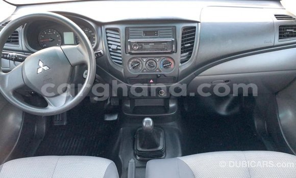 Buy Import Mitsubishi L200 White Car in Import - Dubai in Ashanti Buy Import Mitsubishi L200 White Car in Import - Dubai in Ashanti