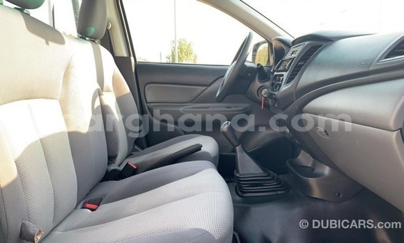 Buy Import Mitsubishi L200 White Car in Import - Dubai in Ashanti Buy Import Mitsubishi L200 White Car in Import - Dubai in Ashanti