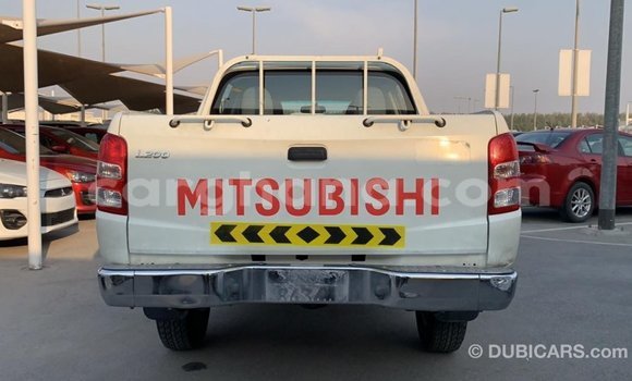 Buy Import Mitsubishi L200 White Car in Import - Dubai in Ashanti Buy Import Mitsubishi L200 White Car in Import - Dubai in Ashanti