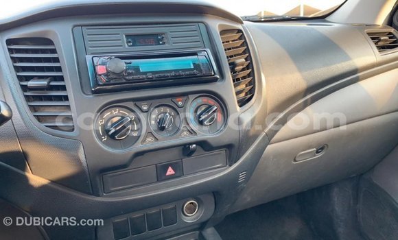 Buy Import Mitsubishi L200 White Car in Import - Dubai in Ashanti Buy Import Mitsubishi L200 White Car in Import - Dubai in Ashanti