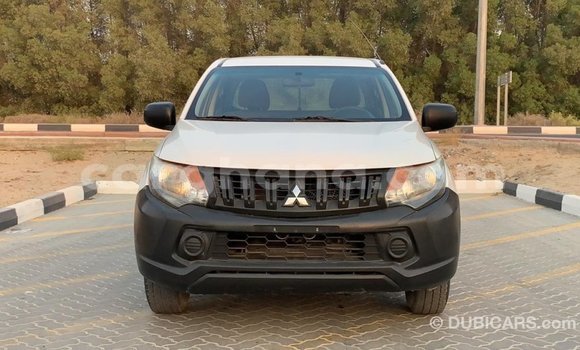 Buy Import Mitsubishi L200 White Car in Import - Dubai in Ashanti Buy Import Mitsubishi L200 White Car in Import - Dubai in Ashanti