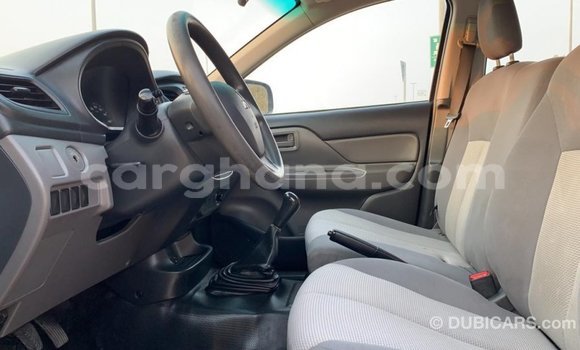 Buy Import Mitsubishi L200 White Car in Import - Dubai in Ashanti Buy Import Mitsubishi L200 White Car in Import - Dubai in Ashanti