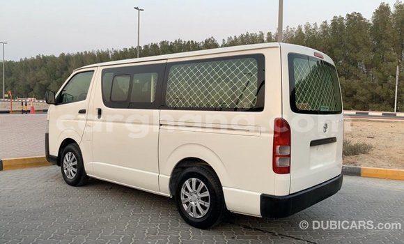Ra Imported Toyota Hiace funfun Ọkọ̀ in Import - Dubai ni Ashanti Ra Imported Toyota Hiace funfun Ọkọ̀ in Import - Dubai ni Ashanti