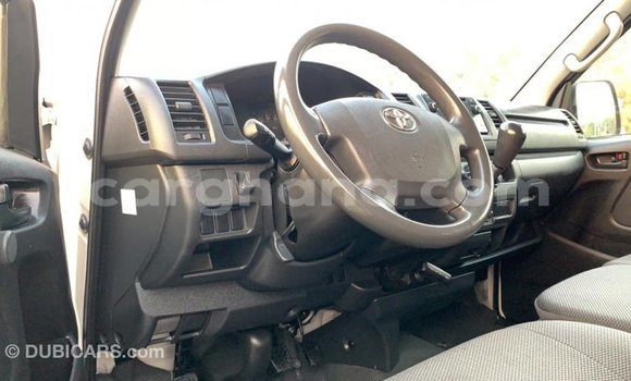 Ra Imported Toyota Hiace funfun Ọkọ̀ in Import - Dubai ni Ashanti Ra Imported Toyota Hiace funfun Ọkọ̀ in Import - Dubai ni Ashanti