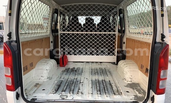 Ra Imported Toyota Hiace funfun Ọkọ̀ in Import - Dubai ni Ashanti Ra Imported Toyota Hiace funfun Ọkọ̀ in Import - Dubai ni Ashanti