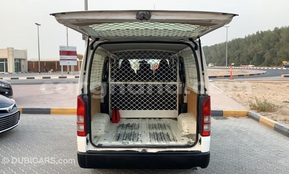 Ra Imported Toyota Hiace funfun Ọkọ̀ in Import - Dubai ni Ashanti Ra Imported Toyota Hiace funfun Ọkọ̀ in Import - Dubai ni Ashanti