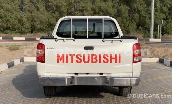 Ra Imported Mitsubishi L200 funfun Ọkọ̀ in Import - Dubai ni Ashanti Ra Imported Mitsubishi L200 funfun Ọkọ̀ in Import - Dubai ni Ashanti