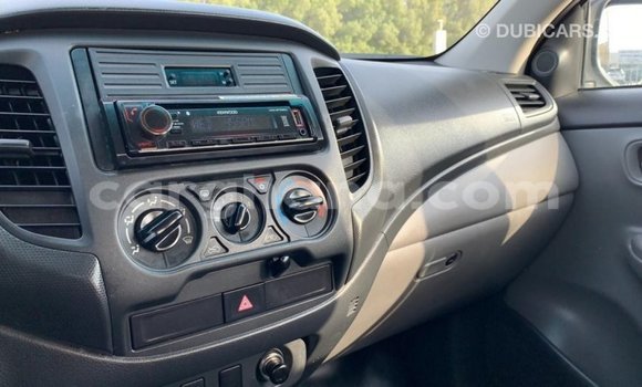 Ra Imported Mitsubishi L200 funfun Ọkọ̀ in Import - Dubai ni Ashanti Ra Imported Mitsubishi L200 funfun Ọkọ̀ in Import - Dubai ni Ashanti