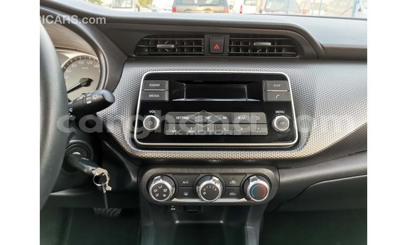 Ra Imported Nissan Evalia funfun Ọkọ̀ akẹ́rù ńlá in Import - Dubai ni Ashanti Ra Imported Nissan Evalia funfun Ọkọ̀ akẹ́rù ńlá in Import - Dubai ni Ashanti