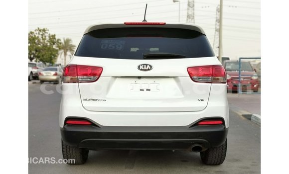Sayi Imported Kia Sorento White Mota in Import - Dubai a Ashanti Sayi Imported Kia Sorento White Mota in Import - Dubai a Ashanti