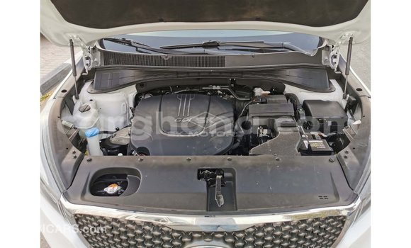 Sayi Imported Kia Sorento White Mota in Import - Dubai a Ashanti Sayi Imported Kia Sorento White Mota in Import - Dubai a Ashanti