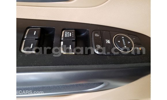 Buy Import Kia Carnival White Car in Import - Dubai in Ashanti Buy Import Kia Carnival White Car in Import - Dubai in Ashanti