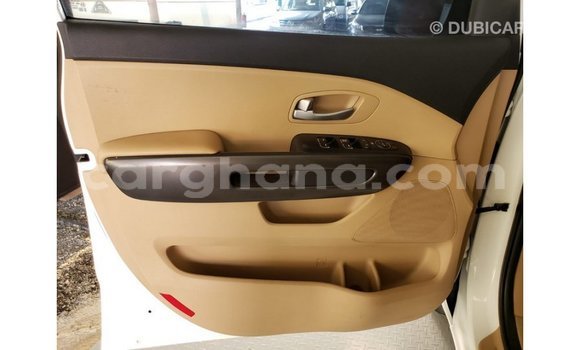 Buy Import Kia Carnival White Car in Import - Dubai in Ashanti Buy Import Kia Carnival White Car in Import - Dubai in Ashanti