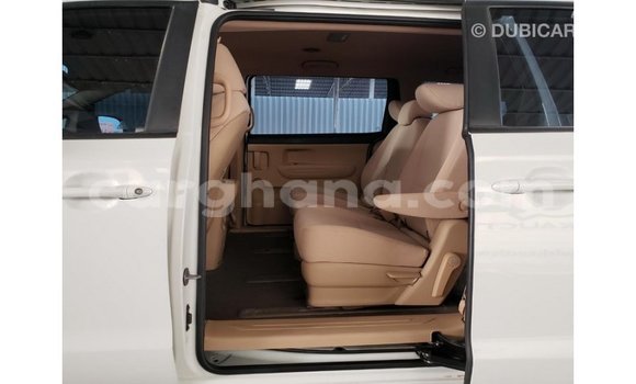 Buy Import Kia Carnival White Car in Import - Dubai in Ashanti Buy Import Kia Carnival White Car in Import - Dubai in Ashanti